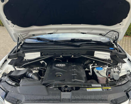 Білий Ауді Ку 5, об'ємом двигуна 2 л та пробігом 205 тис. км за 13450 $, фото 33 на Automoto.ua