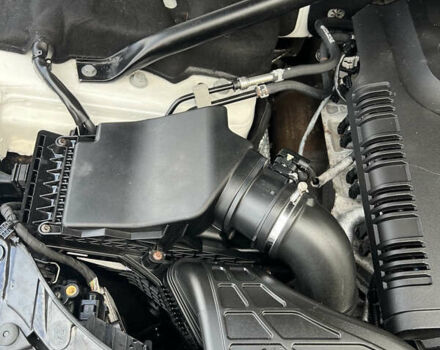 Білий Ауді Ку 5, об'ємом двигуна 2 л та пробігом 205 тис. км за 13450 $, фото 34 на Automoto.ua