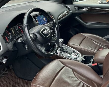 Білий Ауді Ку 5, об'ємом двигуна 2 л та пробігом 206 тис. км за 13000 $, фото 4 на Automoto.ua