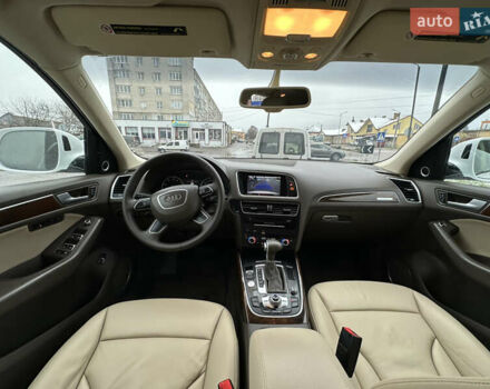 Білий Ауді Ку 5, об'ємом двигуна 2 л та пробігом 200 тис. км за 14990 $, фото 56 на Automoto.ua