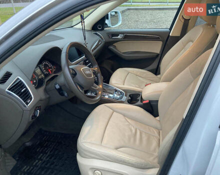 Белый Ауди Ку 5, объемом двигателя 1.98 л и пробегом 162 тыс. км за 18000 $, фото 6 на Automoto.ua