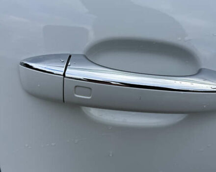 Білий Ауді Ку 5, об'ємом двигуна 2 л та пробігом 205 тис. км за 13450 $, фото 14 на Automoto.ua