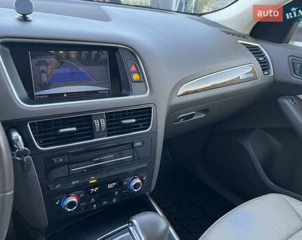 Белый Ауди Ку 5, объемом двигателя 2 л и пробегом 156 тыс. км за 14650 $, фото 26 на Automoto.ua