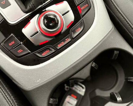 Белый Ауди Ку 5, объемом двигателя 3 л и пробегом 244 тыс. км за 18900 $, фото 32 на Automoto.ua