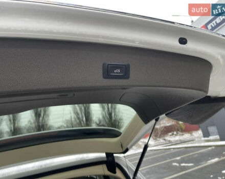 Білий Ауді Ку 5, об'ємом двигуна 2 л та пробігом 250 тис. км за 13999 $, фото 35 на Automoto.ua