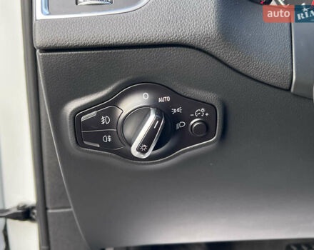 Белый Ауди Ку 5, объемом двигателя 2 л и пробегом 212 тыс. км за 14990 $, фото 18 на Automoto.ua