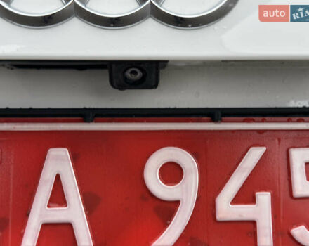 Білий Ауді Ку 5, об'ємом двигуна 2 л та пробігом 200 тис. км за 14990 $, фото 16 на Automoto.ua