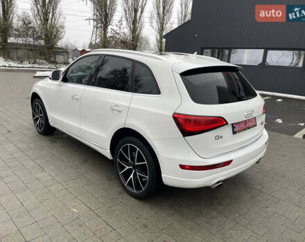 Білий Ауді Ку 5, об'ємом двигуна 2 л та пробігом 250 тис. км за 13999 $, фото 7 на Automoto.ua