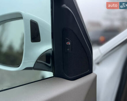 Білий Ауді Ку 5, об'ємом двигуна 2 л та пробігом 253 тис. км за 13500 $, фото 24 на Automoto.ua