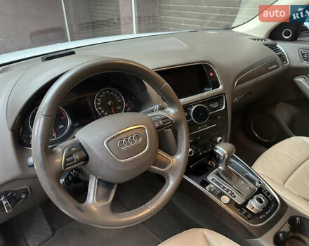 Белый Ауди Ку 5, объемом двигателя 2 л и пробегом 155 тыс. км за 24500 $, фото 37 на Automoto.ua