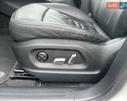 Білий Ауді Ку 5, об'ємом двигуна 2 л та пробігом 199 тис. км за 20900 $, фото 16 на Automoto.ua