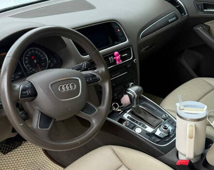 Белый Ауди Ку 5, объемом двигателя 1.98 л и пробегом 180 тыс. км за 18000 $, фото 7 на Automoto.ua