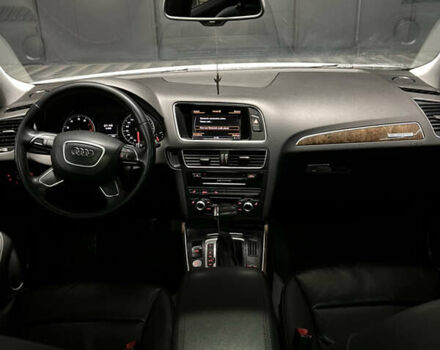 Белый Ауди Ку 5, объемом двигателя 1.98 л и пробегом 108 тыс. км за 16500 $, фото 4 на Automoto.ua