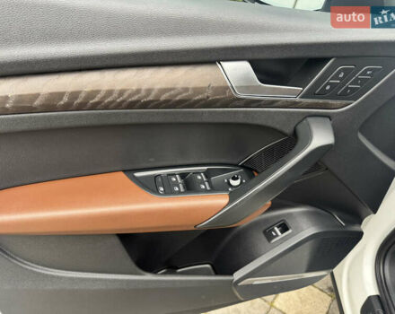 Білий Ауді Ку 5, об'ємом двигуна 2 л та пробігом 185 тис. км за 20990 $, фото 22 на Automoto.ua