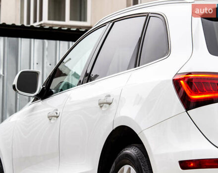 Белый Ауди Ку 5, объемом двигателя 1.98 л и пробегом 99 тыс. км за 15800 $, фото 26 на Automoto.ua