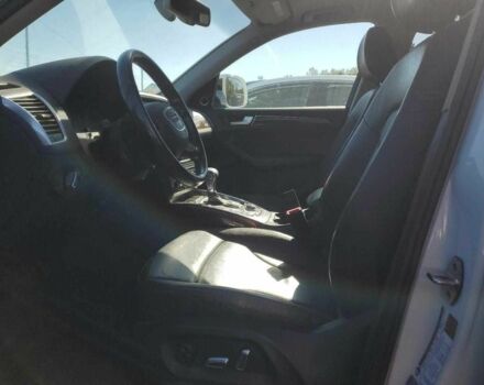 Белый Ауди Ку 5, объемом двигателя 2 л и пробегом 99 тыс. км за 2900 $, фото 6 на Automoto.ua