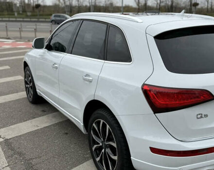 Белый Ауди Ку 5, объемом двигателя 1.98 л и пробегом 141 тыс. км за 17500 $, фото 21 на Automoto.ua