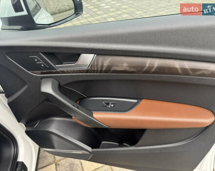 Білий Ауді Ку 5, об'ємом двигуна 2 л та пробігом 185 тис. км за 20990 $, фото 43 на Automoto.ua