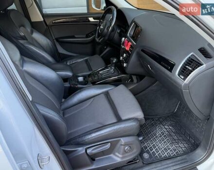Белый Ауди Ку 5, объемом двигателя 1.97 л и пробегом 187 тыс. км за 19900 $, фото 41 на Automoto.ua