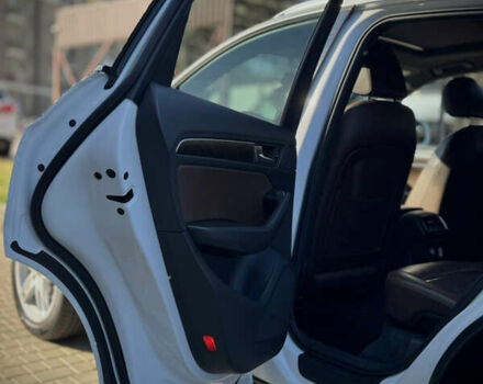 Белый Ауди Ку 5, объемом двигателя 1.98 л и пробегом 108 тыс. км за 19500 $, фото 27 на Automoto.ua