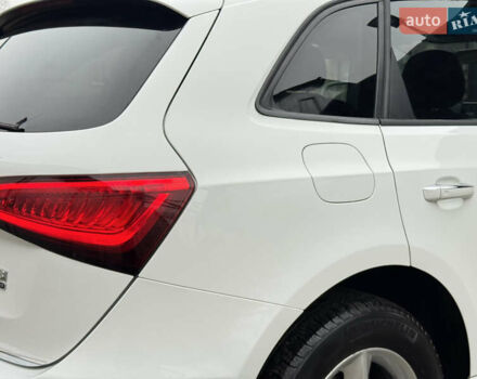 Белый Ауди Ку 5, объемом двигателя 2 л и пробегом 129 тыс. км за 15450 $, фото 35 на Automoto.ua