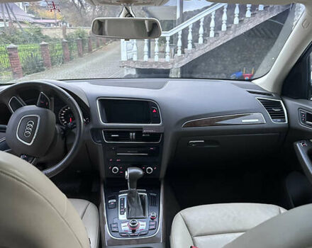 Белый Ауди Ку 5, объемом двигателя 2 л и пробегом 141 тыс. км за 16000 $, фото 6 на Automoto.ua