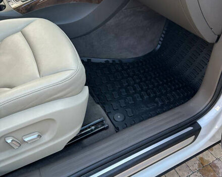 Белый Ауди Ку 5, объемом двигателя 1.98 л и пробегом 45 тыс. км за 20500 $, фото 13 на Automoto.ua