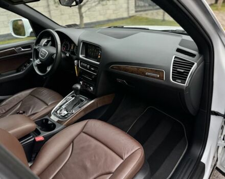 Білий Ауді Ку 5, об'ємом двигуна 2 л та пробігом 169 тис. км за 14800 $, фото 21 на Automoto.ua