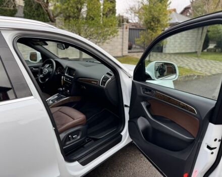 Білий Ауді Ку 5, об'ємом двигуна 2 л та пробігом 169 тис. км за 14800 $, фото 12 на Automoto.ua