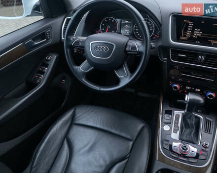 Белый Ауди Ку 5, объемом двигателя 2 л и пробегом 97 тыс. км за 18900 $, фото 18 на Automoto.ua