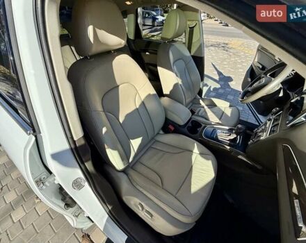 Білий Ауді Ку 5, об'ємом двигуна 1.98 л та пробігом 191 тис. км за 17800 $, фото 47 на Automoto.ua