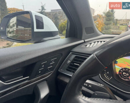 Білий Ауді Ку 5, об'ємом двигуна 2 л та пробігом 185 тис. км за 20990 $, фото 50 на Automoto.ua