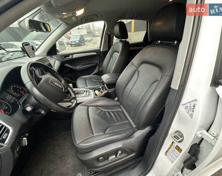 Белый Ауди Ку 5, объемом двигателя 2 л и пробегом 130 тыс. км за 17500 $, фото 32 на Automoto.ua