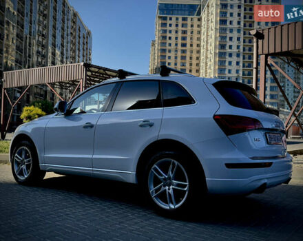 Белый Ауди Ку 5, объемом двигателя 1.98 л и пробегом 108 тыс. км за 19500 $, фото 6 на Automoto.ua