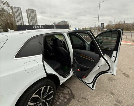 Белый Ауди Ку 5, объемом двигателя 1.98 л и пробегом 141 тыс. км за 17500 $, фото 7 на Automoto.ua