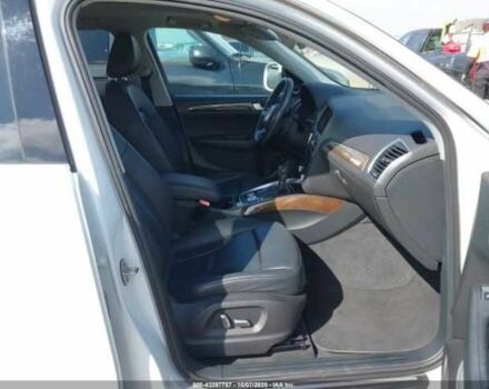 Белый Ауди Ку 5, объемом двигателя 2 л и пробегом 76 тыс. км за 4000 $, фото 4 на Automoto.ua