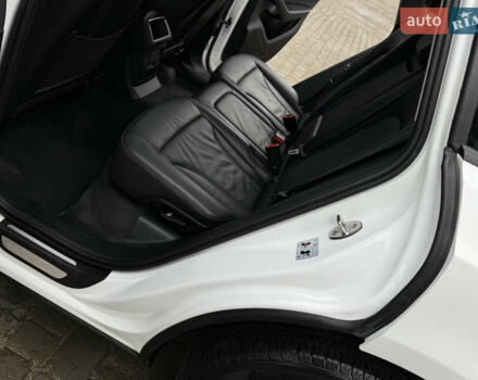 Белый Ауди Ку 5, объемом двигателя 2 л и пробегом 129 тыс. км за 15450 $, фото 57 на Automoto.ua