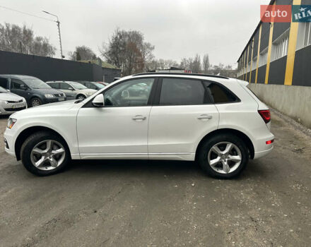 Белый Ауди Ку 5, объемом двигателя 2 л и пробегом 130 тыс. км за 17500 $, фото 21 на Automoto.ua