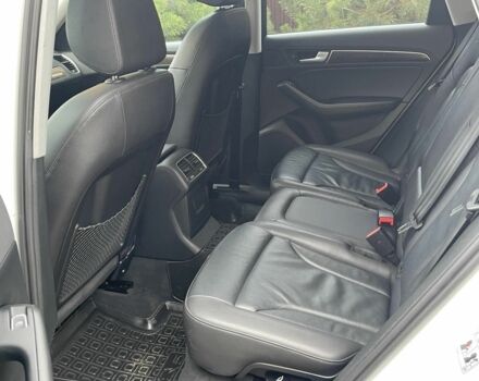 Белый Ауди Ку 5, объемом двигателя 2 л и пробегом 105 тыс. км за 16600 $, фото 6 на Automoto.ua