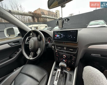 Белый Ауди Ку 5, объемом двигателя 2 л и пробегом 130 тыс. км за 17500 $, фото 51 на Automoto.ua