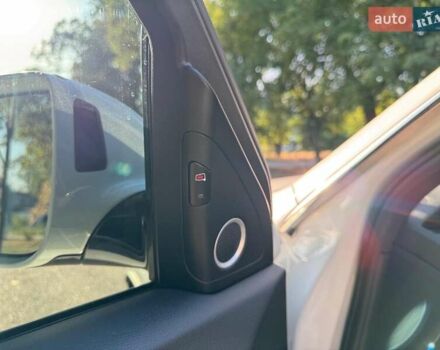 Білий Ауді Ку 5, об'ємом двигуна 3 л та пробігом 171 тис. км за 17990 $, фото 19 на Automoto.ua