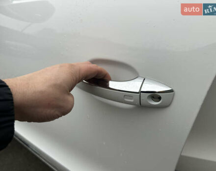 Белый Ауди Ку 5, объемом двигателя 2 л и пробегом 130 тыс. км за 17500 $, фото 31 на Automoto.ua