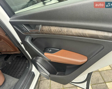 Білий Ауді Ку 5, об'ємом двигуна 2 л та пробігом 185 тис. км за 20990 $, фото 45 на Automoto.ua