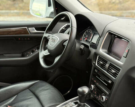 Білий Ауді Ку 5, об'ємом двигуна 2 л та пробігом 137 тис. км за 16850 $, фото 41 на Automoto.ua