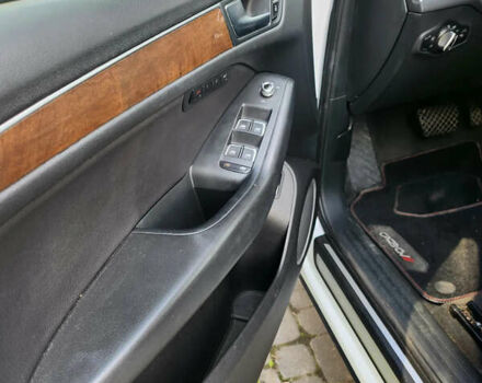 Белый Ауди Ку 5, объемом двигателя 1.98 л и пробегом 136 тыс. км за 16000 $, фото 3 на Automoto.ua