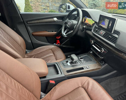 Білий Ауді Ку 5, об'ємом двигуна 2 л та пробігом 185 тис. км за 20990 $, фото 39 на Automoto.ua