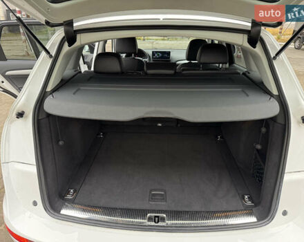 Белый Ауди Ку 5, объемом двигателя 2 л и пробегом 129 тыс. км за 15450 $, фото 61 на Automoto.ua