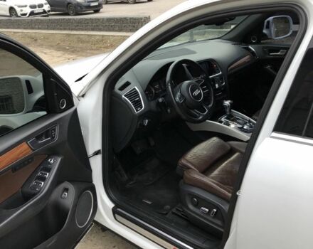 Білий Ауді Ку 5, об'ємом двигуна 2 л та пробігом 176 тис. км за 19350 $, фото 7 на Automoto.ua