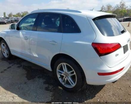 Білий Ауді Ку 5, об'ємом двигуна 2 л та пробігом 122 тис. км за 2900 $, фото 2 на Automoto.ua