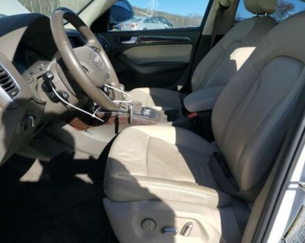 Белый Ауди Ку 5, объемом двигателя 2 л и пробегом 153 тыс. км за 12800 $, фото 6 на Automoto.ua